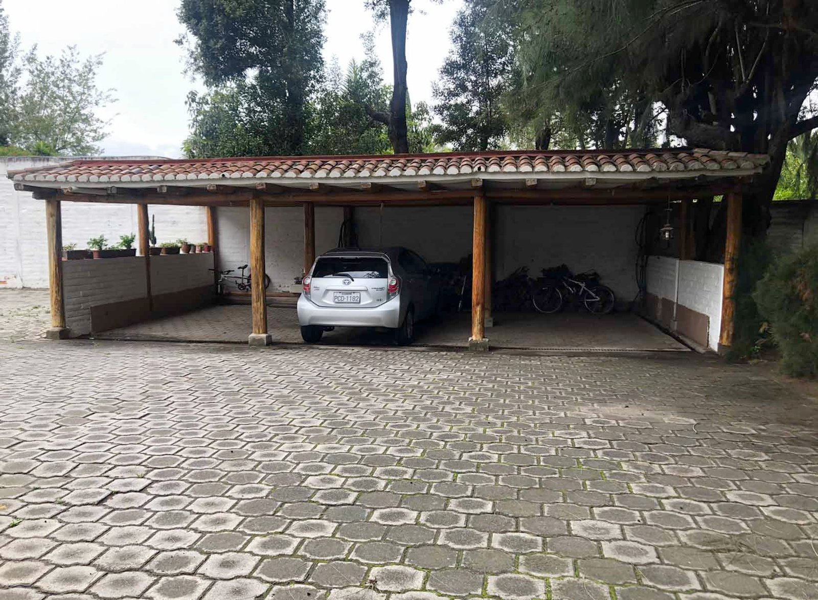 casatumbaco_garage